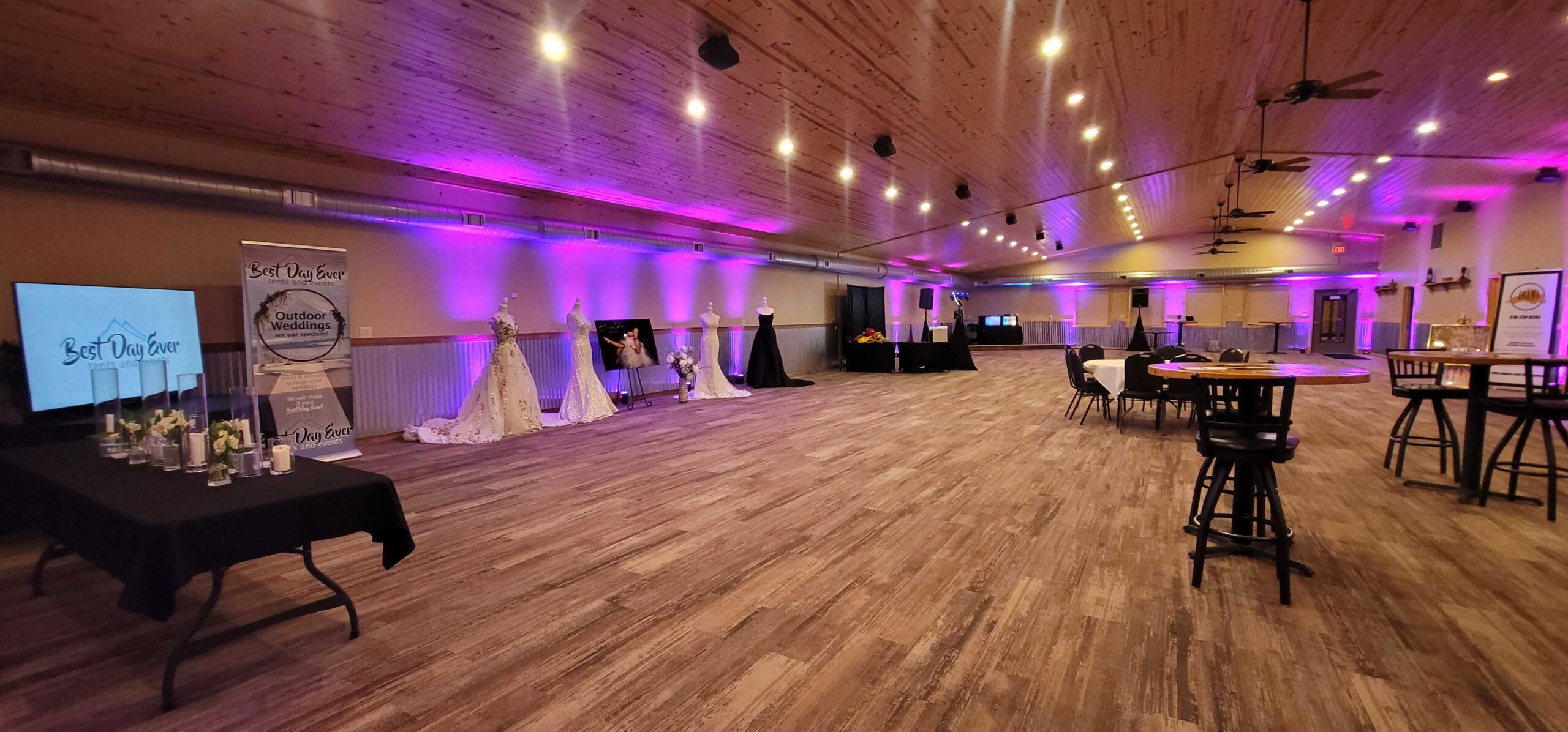 Buffalo House with Uplights