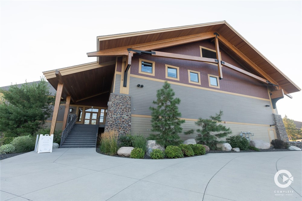 Complete-Weddings-and-Events-Duluth-Nelson_-Reception-Giants-Ridge-building