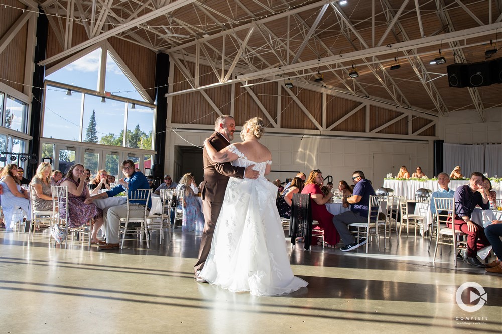 Discovery Center, trolly, wedding, wedding lake superior, wedding crew, mn up north. mn north weddings, iron range weddings.