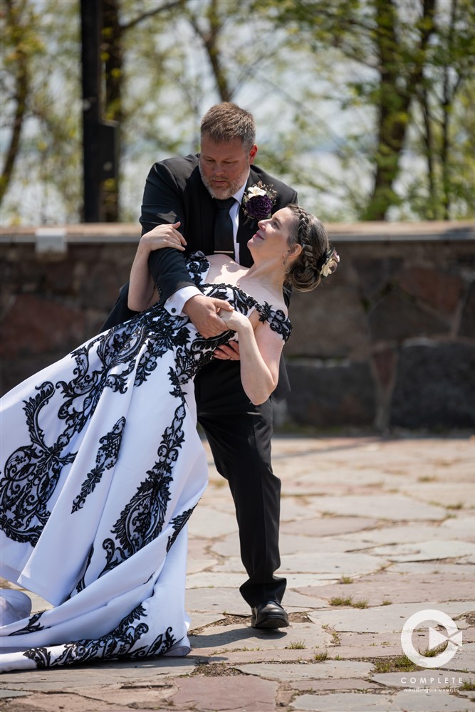 Romantic Duluth destination wedding